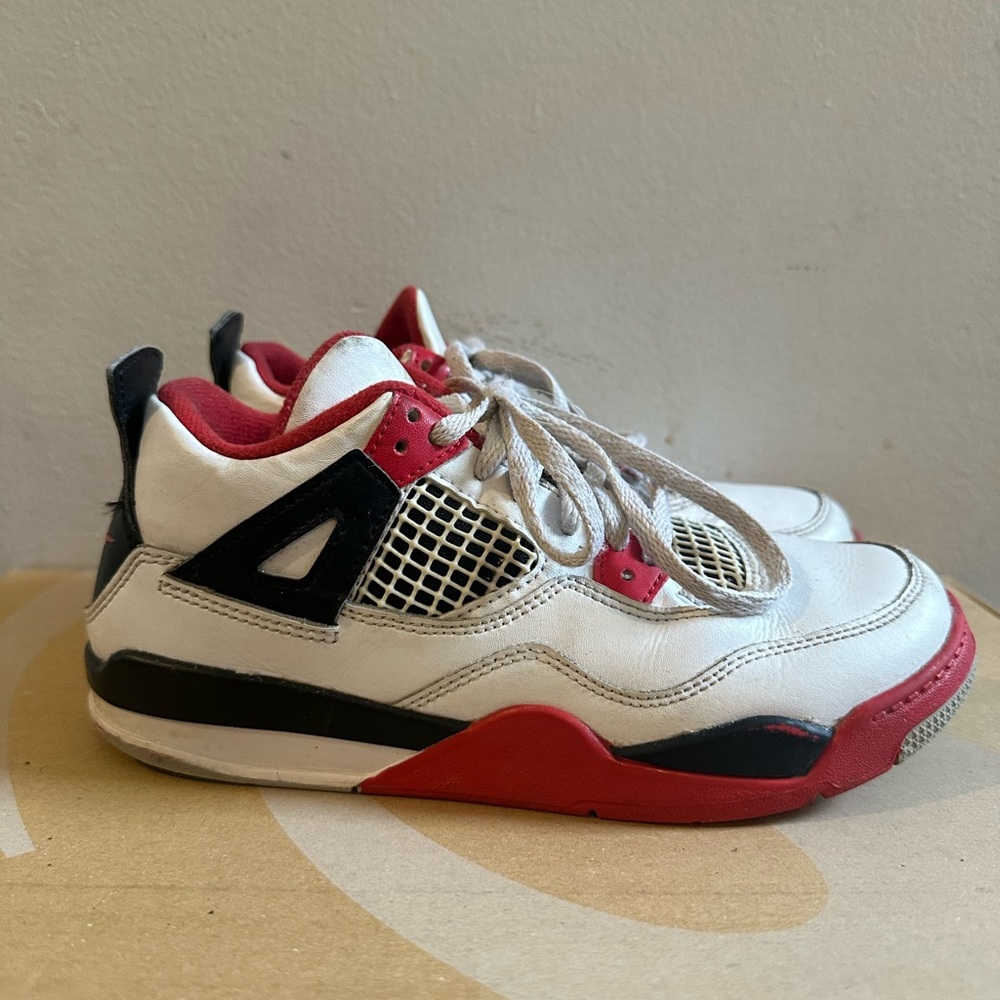 Jordan 4 Retro Red Cement